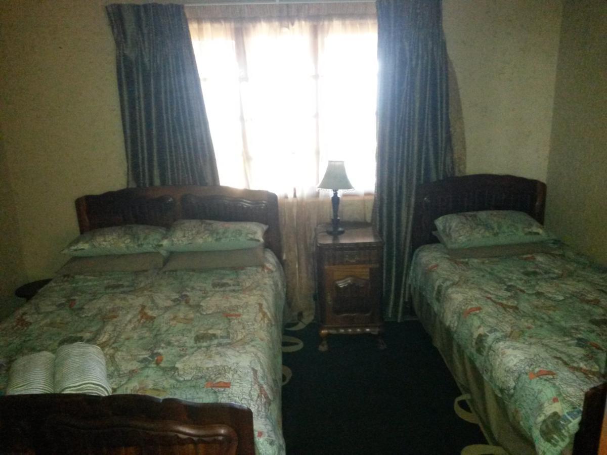 Benlize Lodge Hartbeespoort Room photo